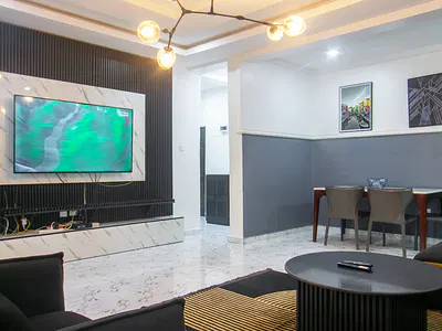 Cave 3 Bedroom Apartment