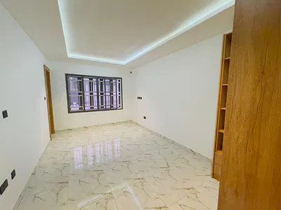 Luxury 3 Bedroom and 2 Bedroom Apartments