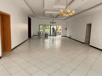Serviced 3-Bedroom Apartment with Pool & Gym Chevron Tollgate, Lekki