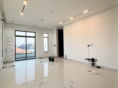 Luxury Five Bedroom Detached Duplex with Excellent Finishing