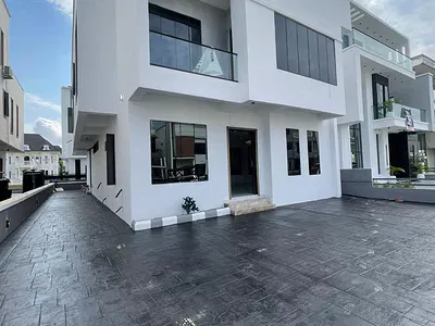 Luxury 5bedroom Detached Duplex House with BQ Swimmingpool Cinema