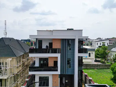 6 Bedroom Detached Duplex