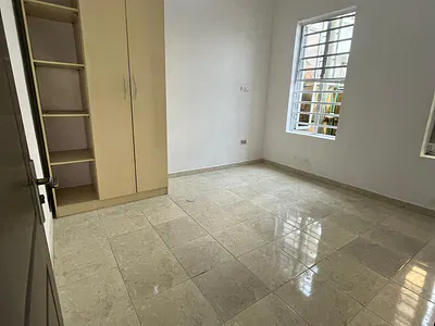 Spacious Room Shared Apartment