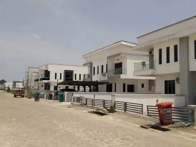 Newly Built 4 Bedroom Terraced Duplex