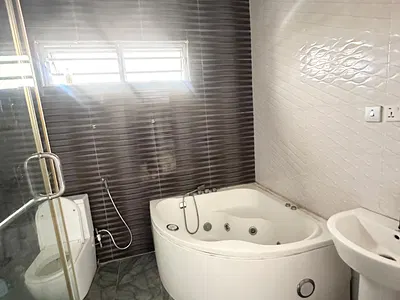 Master Bedroom Shared Apartment