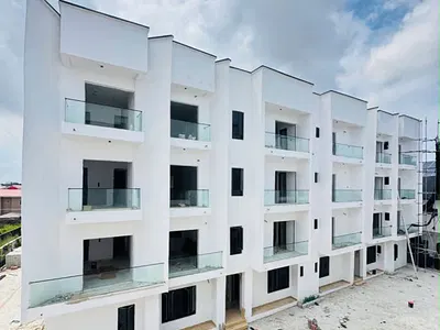 Serviced 1 Bedroom Apartment with Pool Gym Play Ground and Central Gas