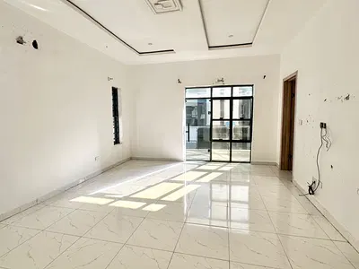 Master Bedroom Shared Apartment