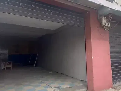Spacious Standard Warehouse