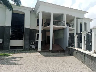 Well Finished 4 Bedroom Semi Detached Duplex 2rooms Chalet, BQ, Garden