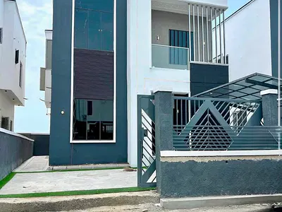 Luxury 4 Bedroom Fully Detached Duplex
