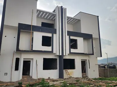 Luxury 6 Beedroom Semi-Detached Duplex