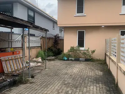 Spacious 3 Bedroom Semi Detached House with BQ