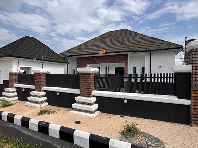 Beautifully Finished 3 Bedroom Detached Bungalow+ 2 Self-Contained BQS