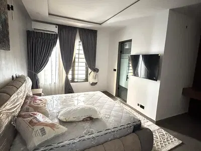 Beautiful 5bedroom Maisonette with an Elevator