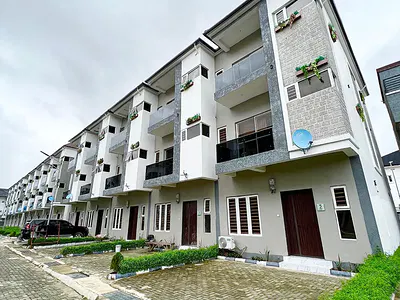 Gorgeous 4bedroom Terrace Duplex with a BQ