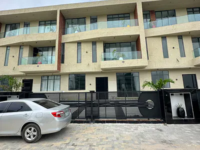 Exquisite Spacious Luxury 5 Bedroom Terrace Duplex with Self Compound