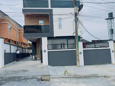 5 Bedroom Detached Duplex with BQ in Gated Estate