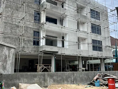 Well Built 2 Bedroom Maisonette + Pool, Gym, Elevator & Home Automatio