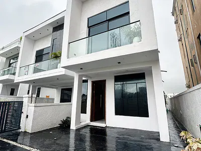 A Spectacular 4 Bedroom Semi Detached Duplex with BQ.