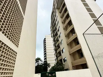 Luxury Meets Comfort: 3 Bedrooms Apartment with City View