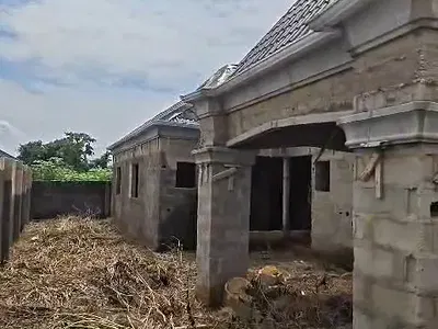 A Unit of 3 Bedroom Bungalow, 2 Units of Room & Parlour Buy and Comp