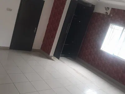 Spacious 3-Bedroom Apartment (Upstairs)