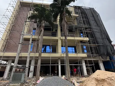 Luxury and Well Built 2 Bedroom Apartment with Ensuite BQ