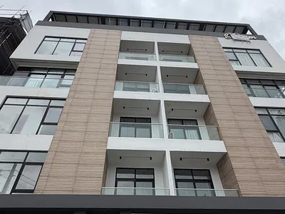 Luxury and Well Built 3 Bedroom Apartment with Ensuite BQ
