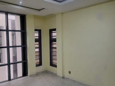Nicely Built 5 Bedroom Fully Detached Duplex with BQ