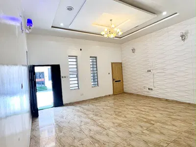 Self Contain Studio
