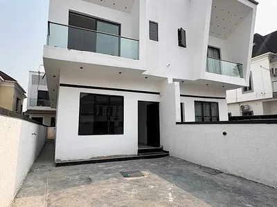 Luxury 4 Bedroom Semi Detached Duplex with Excellent Facility