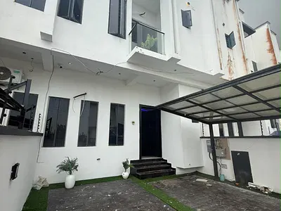 Lovely 3bedroom Terrace Duplex + BQ (Totally Flood Free)