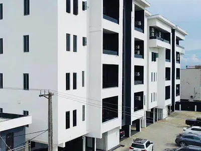 3 Bedroom Apartment with a Room BQ and Spacious Rooms