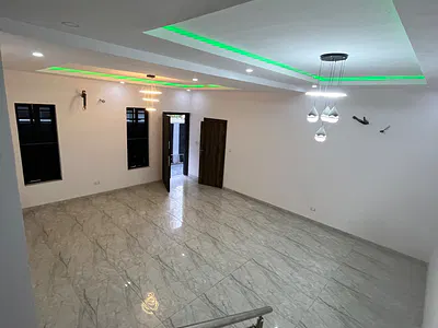Luxurious 4 Bedroom Terraced Duplex