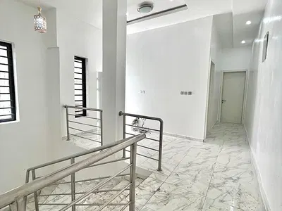 Luxury 4bedroom