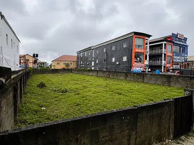 1000 Square Meters of Land