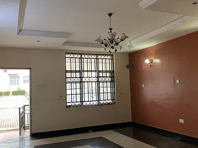 Luxury Three Bedroom Flat on Ground Floor