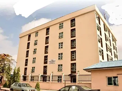 *hostel * *hostel/Rooms of Over 130 Rooms with Supermarket