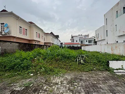 Premium Corner Piece Plot