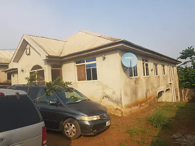 4 Bedroom Bungalow with 2bedroom Flat