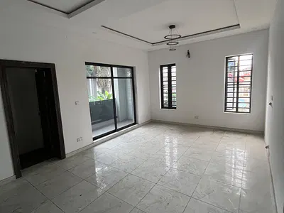3 Bedroom Apartments