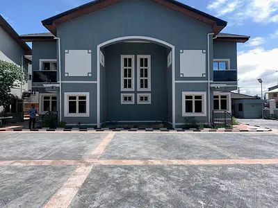 * 4 Bedroom Detached Duplex with Swimming Pool* (4units Available)