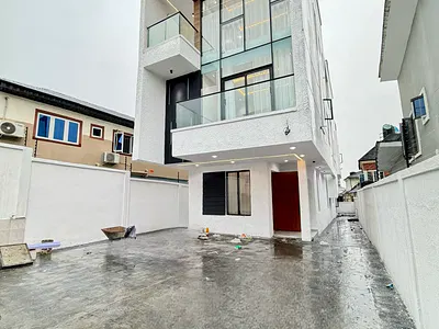5bedroom Detached Duplex with Swimming Pool, BQ