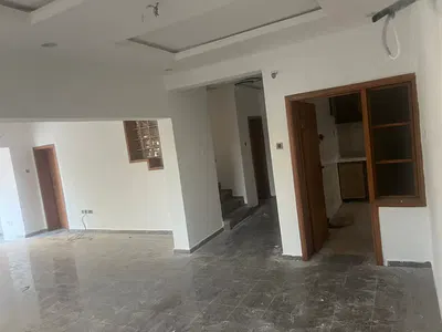 Well Renovated 4 Bedroom Semi-Detached Duplex with BQ
