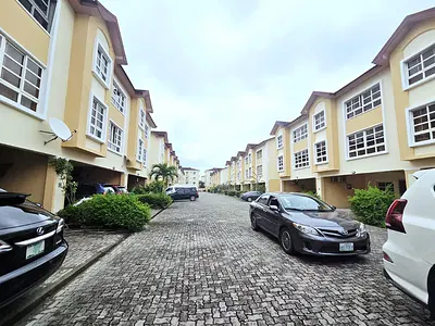 5 Bedroom Corner Piece Terrace