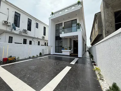 5 Bedroom Detached House at Ikota