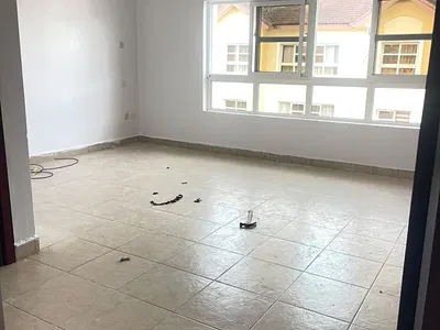 Mini Flat Available