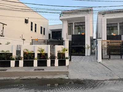 Luxury 5 Bedroom Fully Detached