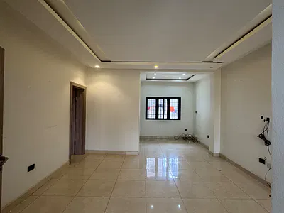 Well Finished 3 Bedroom Flat