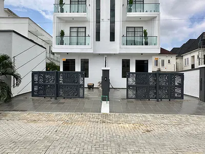 5 Bedroom Semi-Detached House